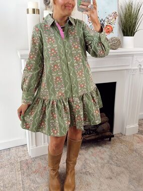 Mary Square Simple Ivy Lane Vineyard Fiona Dress